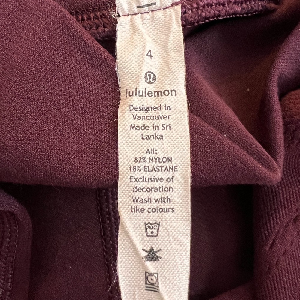 Lululemon leggings cranberry color